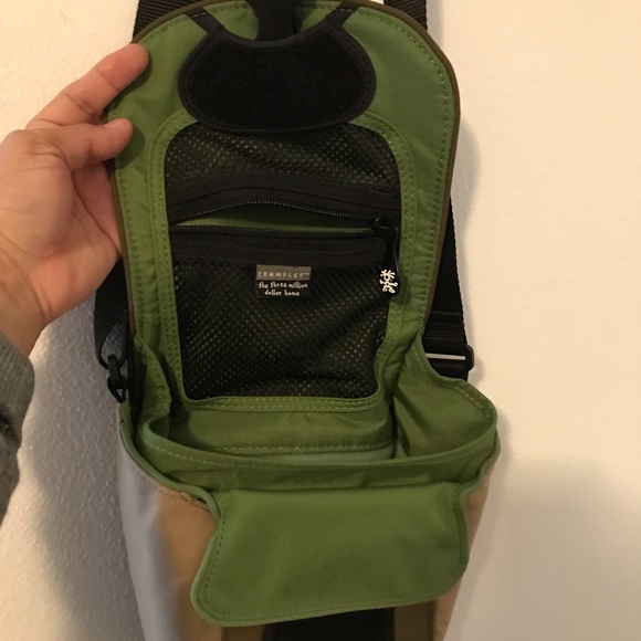 Crumpled Camera Bag - Picture 4 of 8